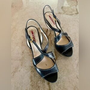 Prada strappy black leather small platform sandal. Women’s. Black